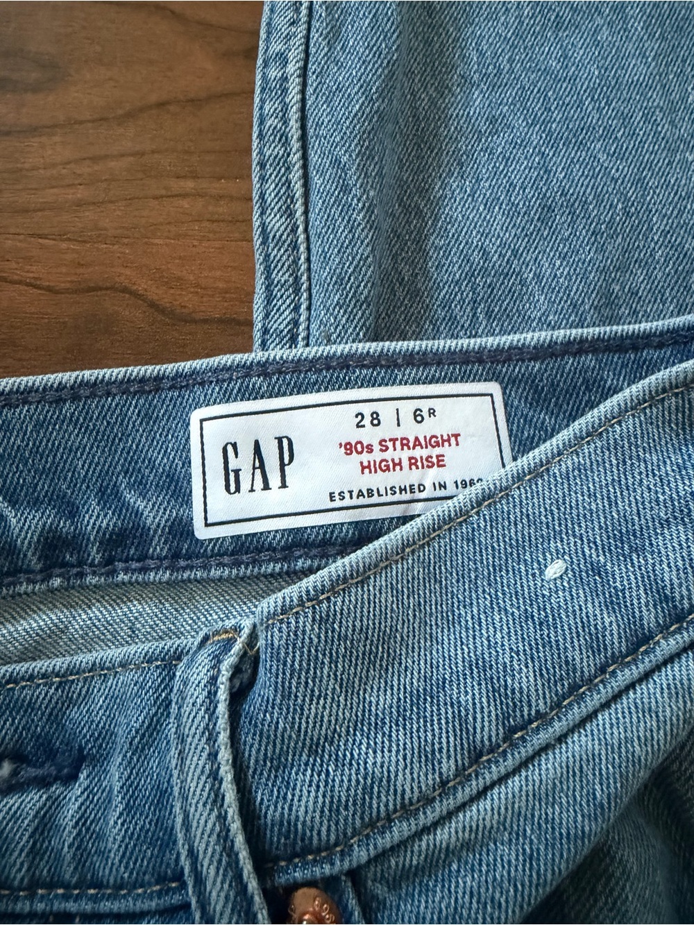 GAP '90s High Rise Straight Jeans in Light Blue - Picture 2 of 3